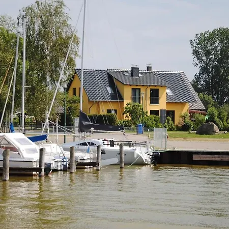 Am Hafen Mit Wasserblick *